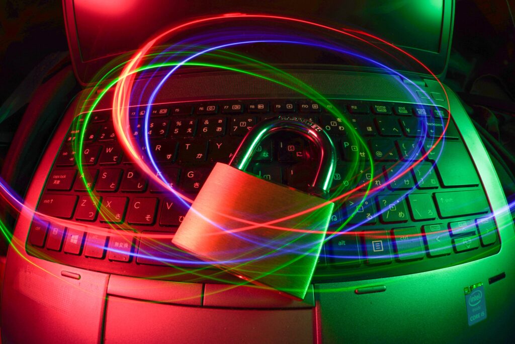 5 tips to stay safe online